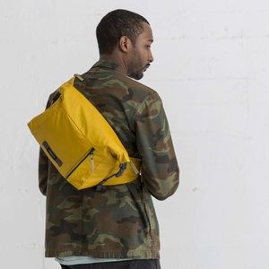 Timbuk2 Mission Sling Bag in Green